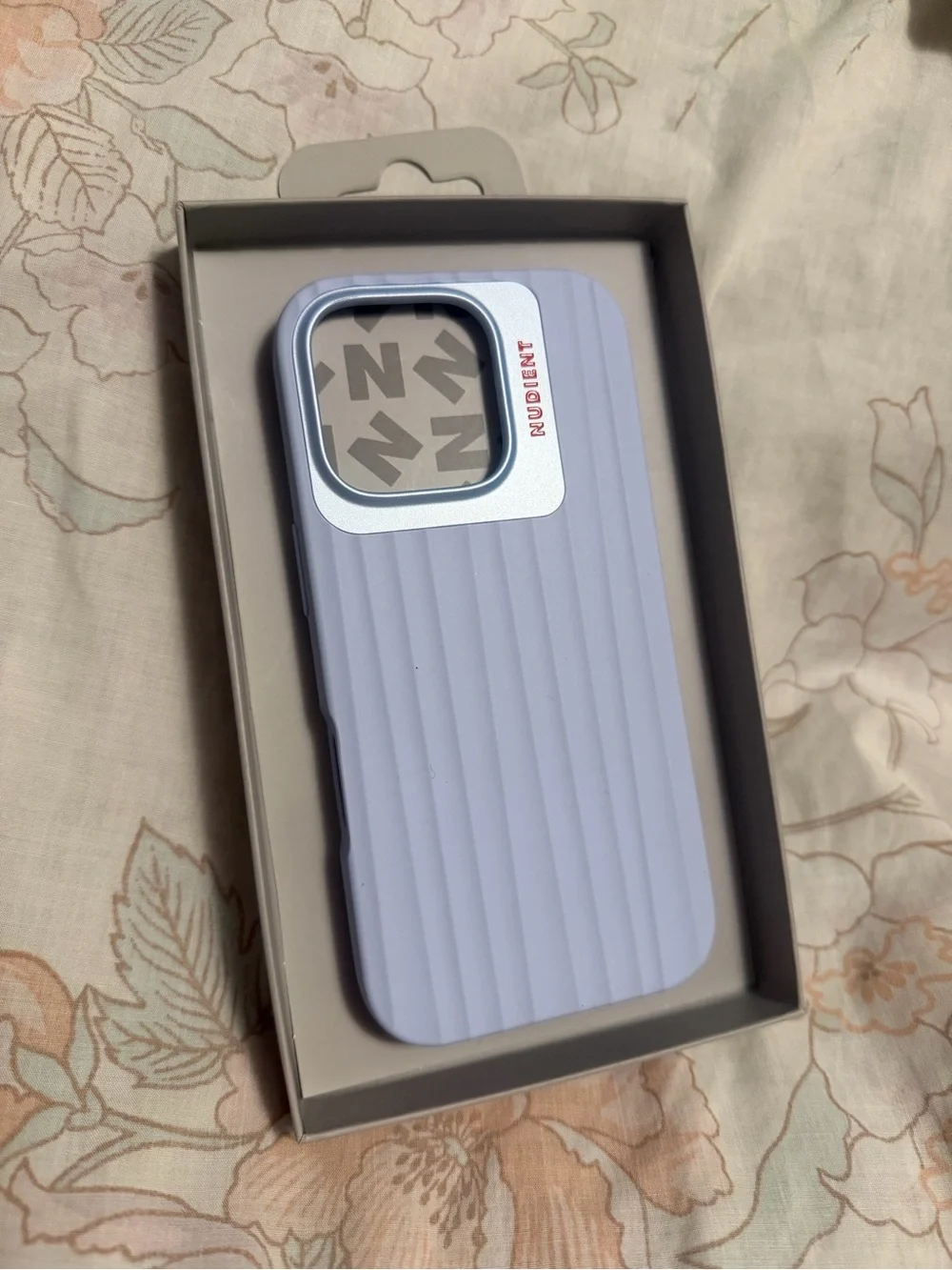 Nudient Bold Case for iPhone 16 Pro in Aura Blue